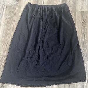Vintage Vanity Fair Satin Lace Trim Skirt Slip Size Medium